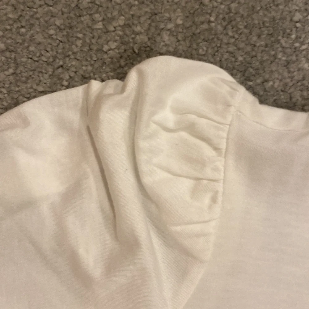 Ella moss white puff sleeve crew neck shirt - Picture 3 of 3